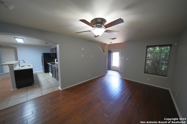 3907 Whisper View Schertz, TX 78108 - Photo 9 of 50