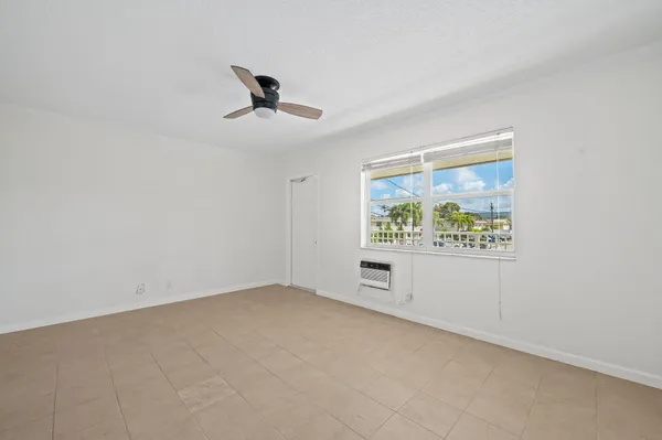 $295,000 | 1780 Southeast 4th Street, Pompano Beach, FL 33060