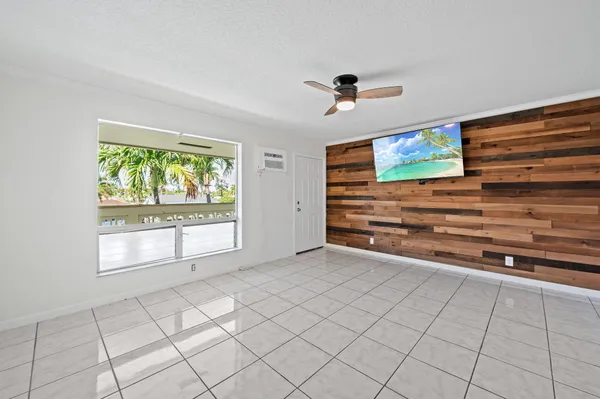 $295,000 | 1780 Southeast 4th Street, Pompano Beach, FL 33060