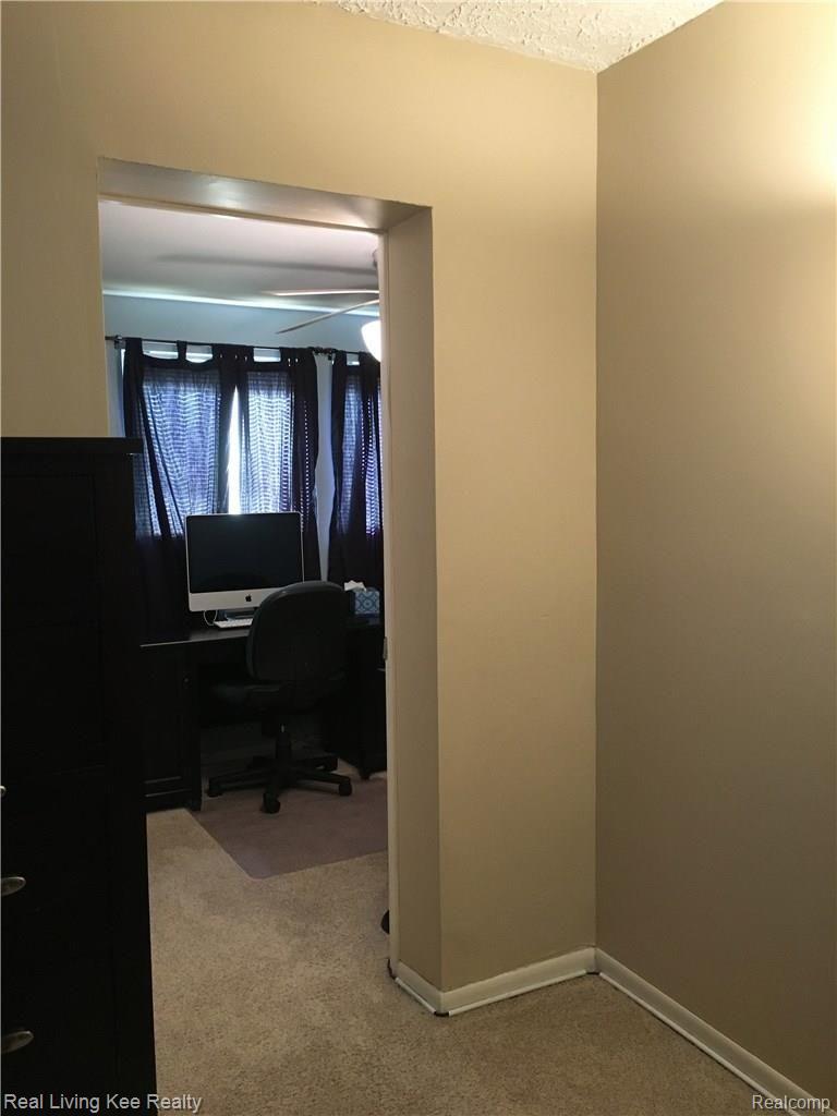 2981 Simpson Drive Rochester, MI 48309 - Photo 20 of 38 Office3.jpg