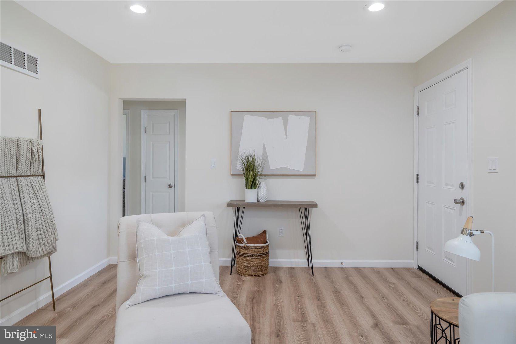 320 Cheddington Road Linthicum Heights, MD 21090 - Photo 7 of 36