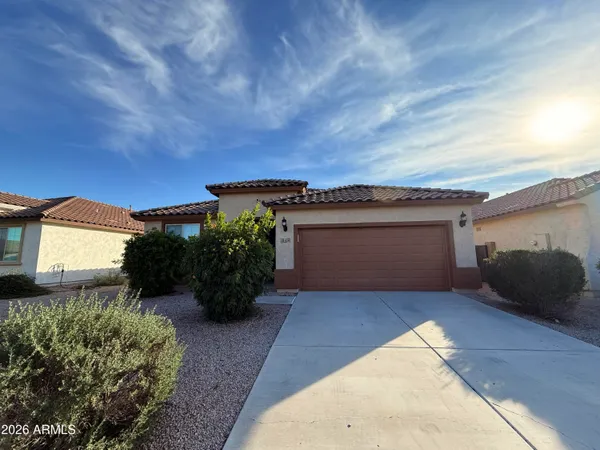 $2,695 | 943 West Danish Red Trail, San Tan Valley, AZ 85143