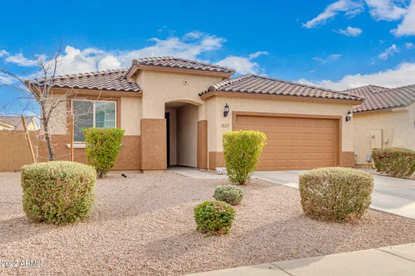 $2,695 | 943 West Danish Red Trail, San Tan Valley, AZ 85143