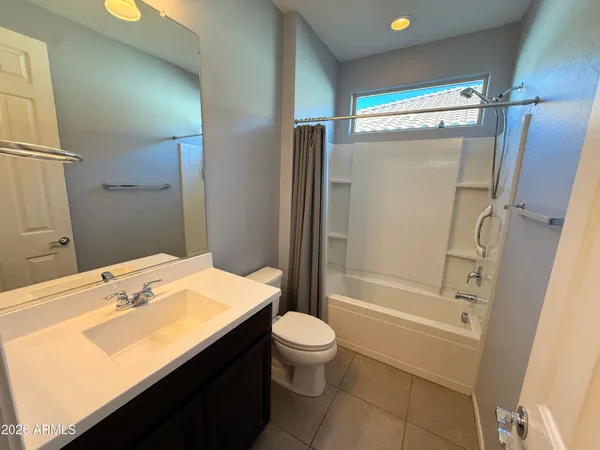 $2,695 | 943 West Danish Red Trail, San Tan Valley, AZ 85143