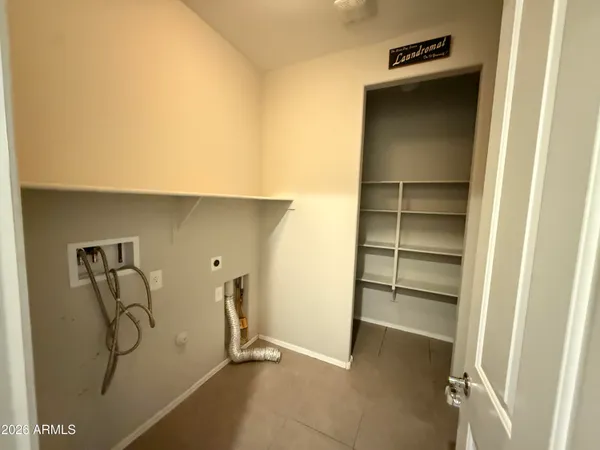 $2,695 | 943 West Danish Red Trail, San Tan Valley, AZ 85143