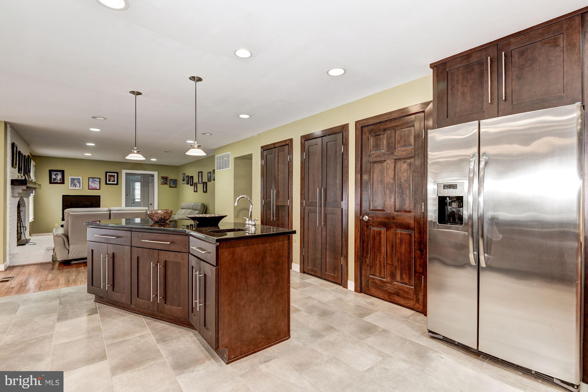1028 Riva Ridge Drive Great Falls, VA 22066 - Photo 14 of 30 Kitchen