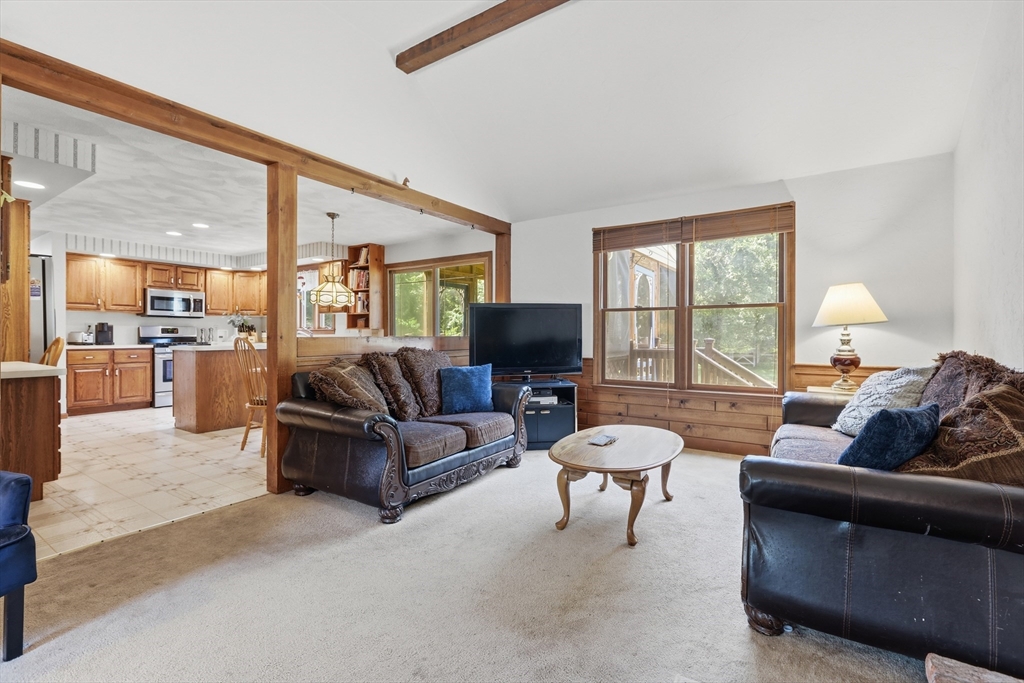 4 Oneida Place Hudson, MA 01749 - Photo 19 of 42