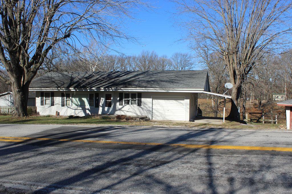 9933 Shipman Road Shipman, IL 62685 - Photo 5 of 39