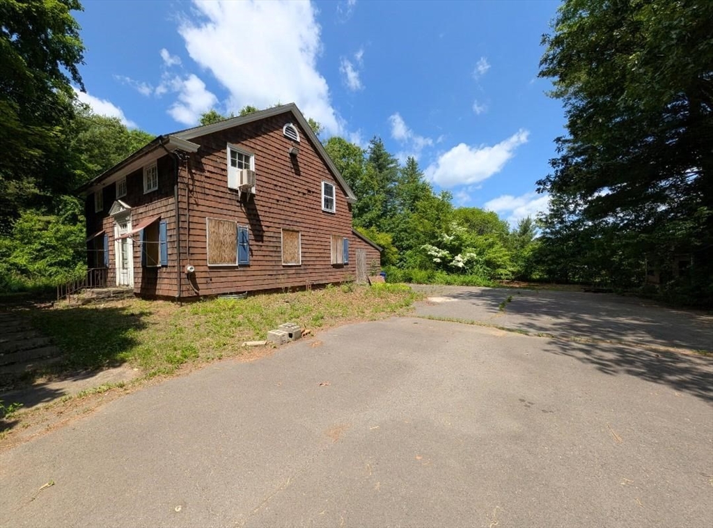 46 Turners Falls Road Greenfield, MA 01301 - Photo 3 of 5