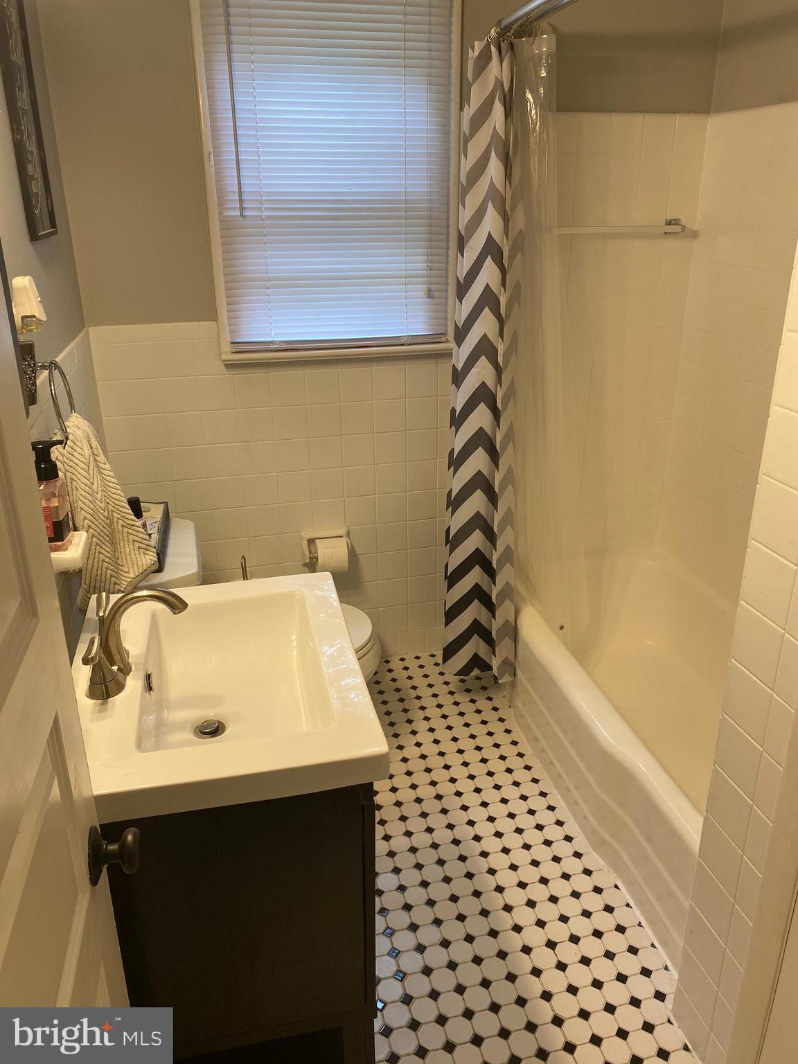 2175 Kirk Road Abington, PA 19001 - Photo 18 of 22 Full Bath