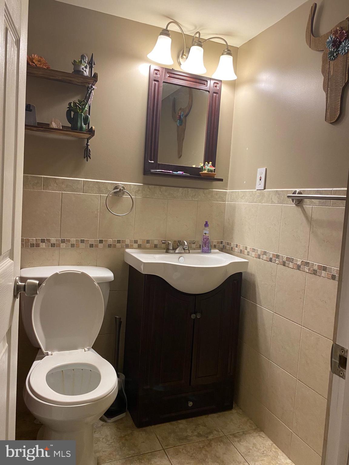 2175 Kirk Road Abington, PA 19001 - Photo 20 of 22 Powder Room