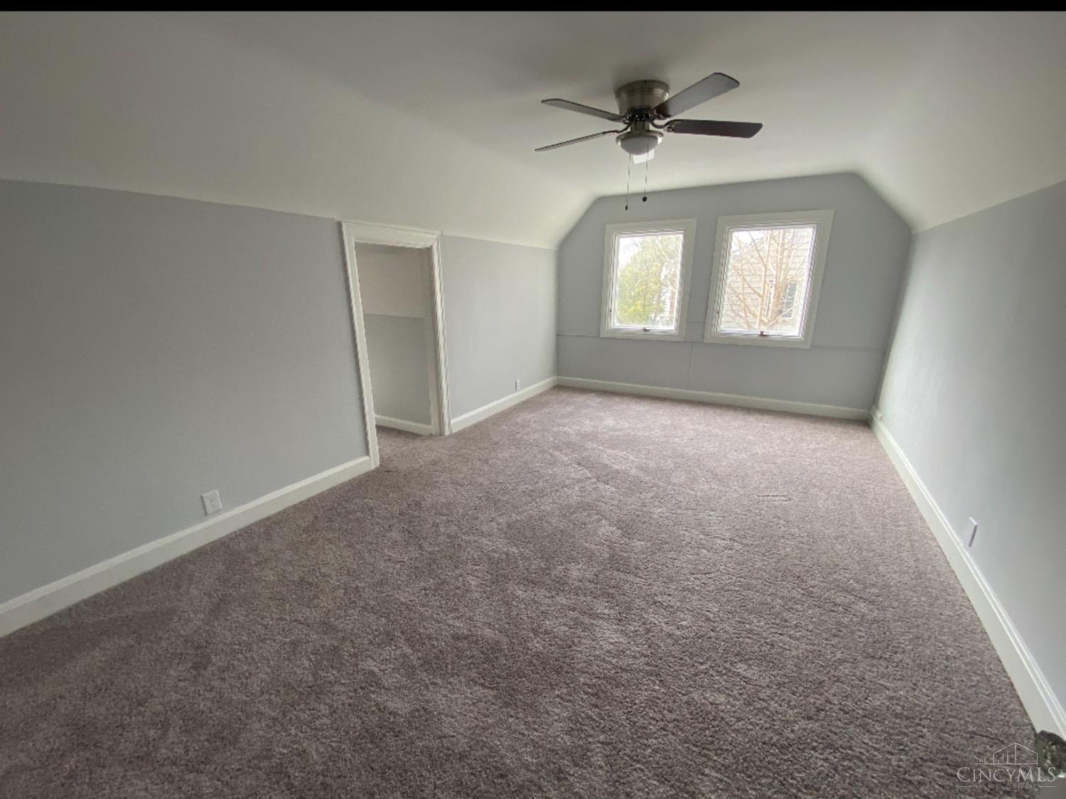 1012 West Galbraith Road Cincinnati, OH 45231 - Photo 11 of 16 Gallery Image 11
