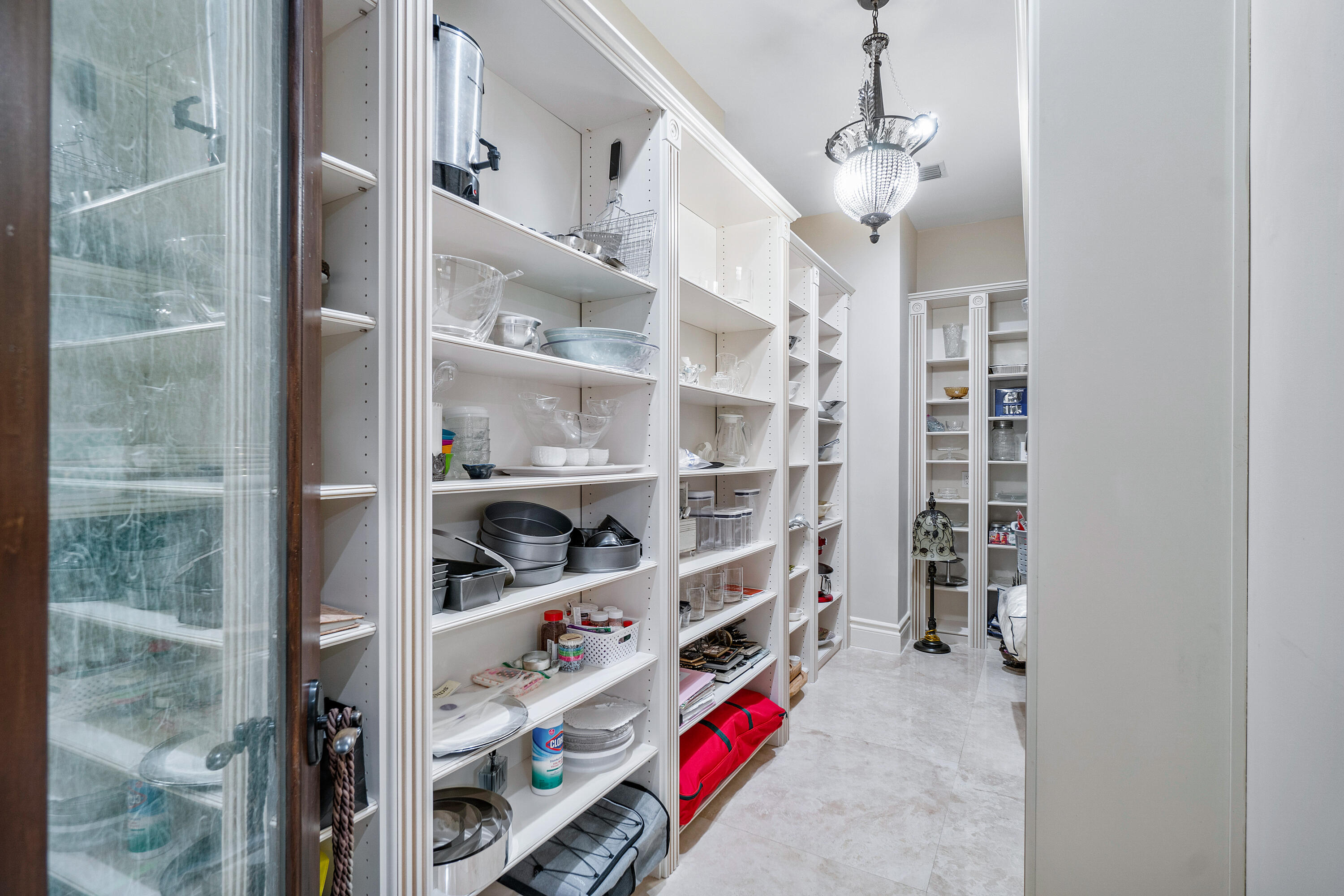 9253 Este Lago Way Boca Raton, FL 33496 - Photo 19 of 75 Pantry