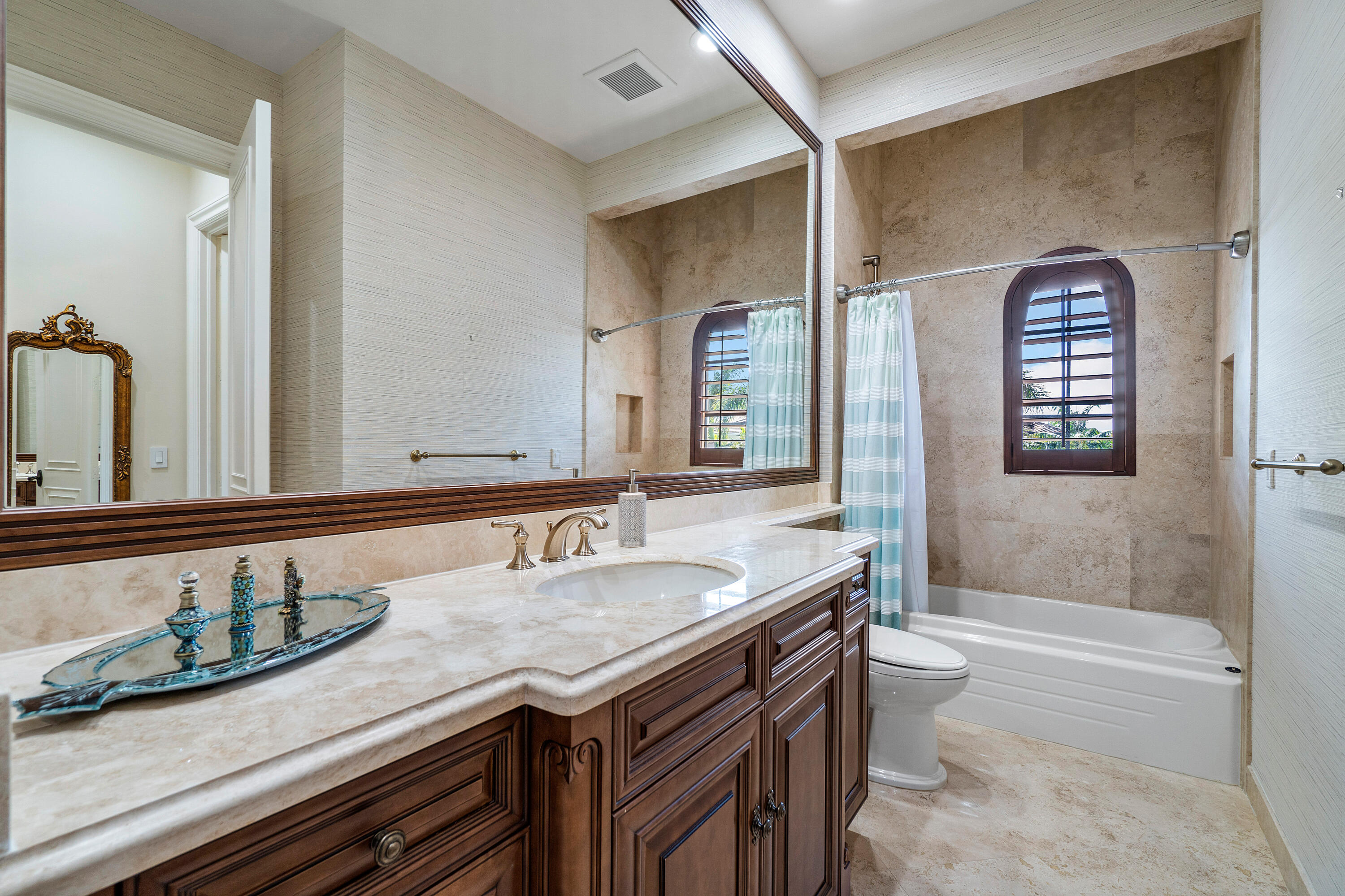 9253 Este Lago Way Boca Raton, FL 33496 - Photo 41 of 75 Bathroom 2