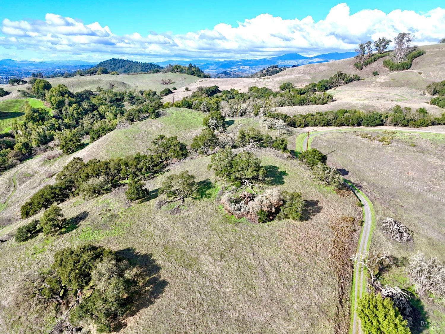 13000 Los Amigos Road Healdsburg, CA 95448 - Photo 14 of 35