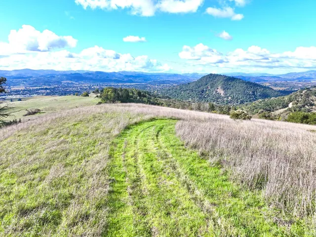 $8,500,000 | 13000 Los Amigos Road, Healdsburg, CA 95448