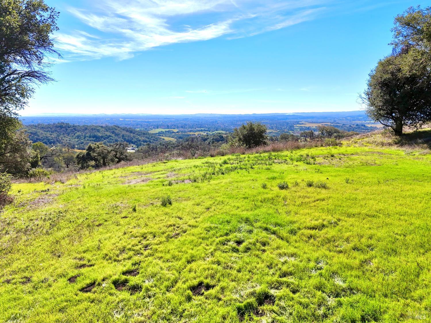 13000 Los Amigos Road Healdsburg, CA 95448 - Photo 3 of 35