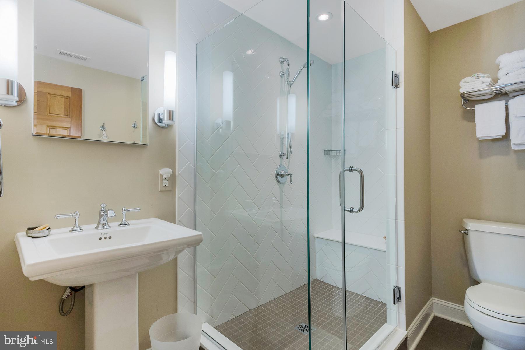 710 South River Landing Road Edgewater, MD 21037 - Photo 45 of 55 Lower level full bathroom