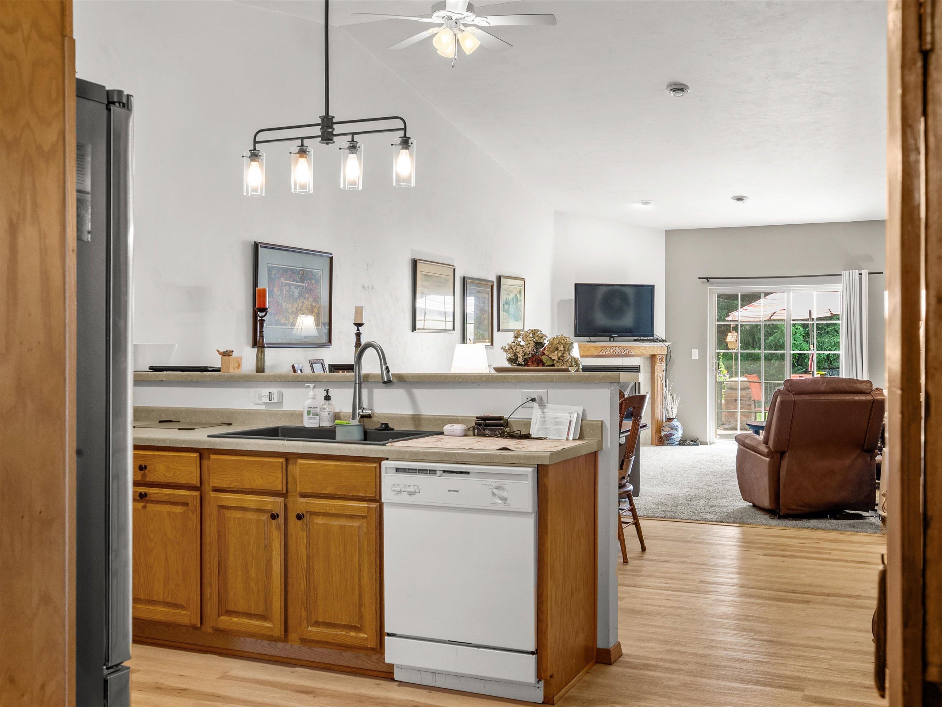 540 Tacoma Beach Road, Unit 15 Sturgeon Bay, WI 54235 - Photo 7 of 28