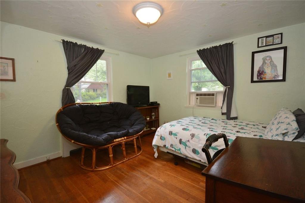3241 Comanche Road Pittsburgh, PA 15241 - Photo 16 of 25 Third bedroom