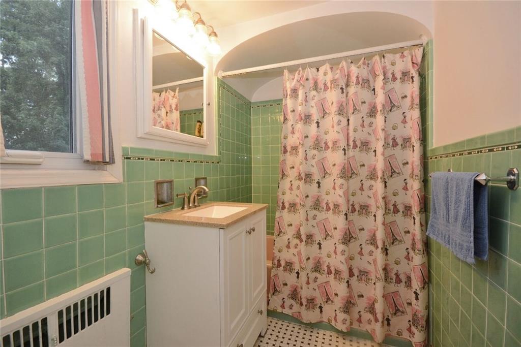3241 Comanche Road Pittsburgh, PA 15241 - Photo 19 of 25 Hallway bathroom upstairs