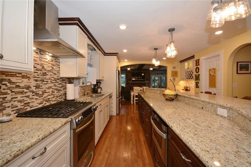 3241 Comanche Road Pittsburgh, PA 15241 - Photo 3 of 25 Kitchen with granite counter tops