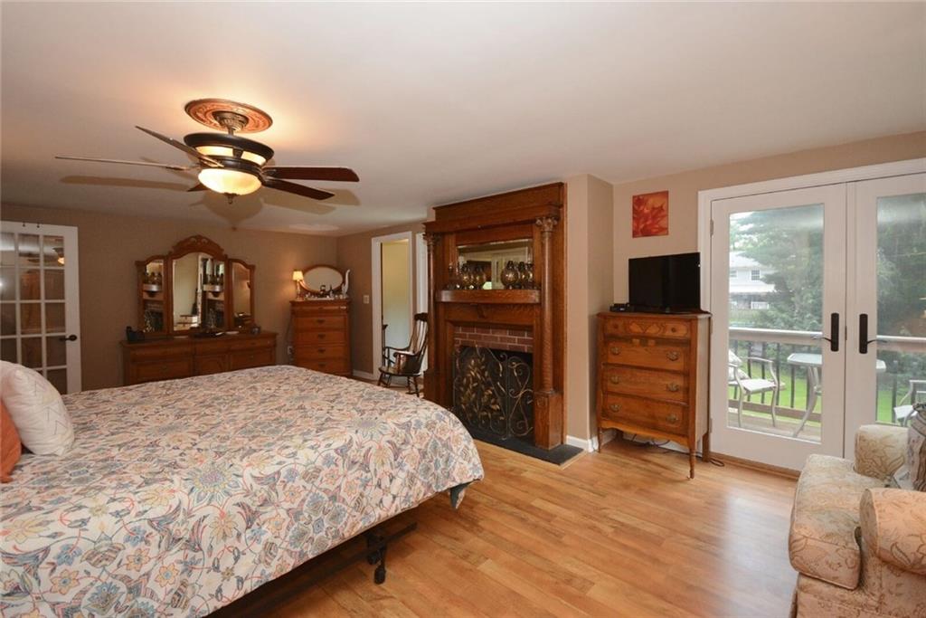 3241 Comanche Road Pittsburgh, PA 15241 - Photo 7 of 25 Master bedroom