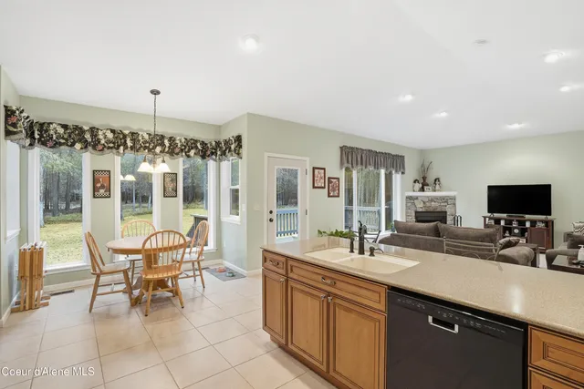 $824,000 | 105 East Saltz Lane, Deer Park, WA 99006