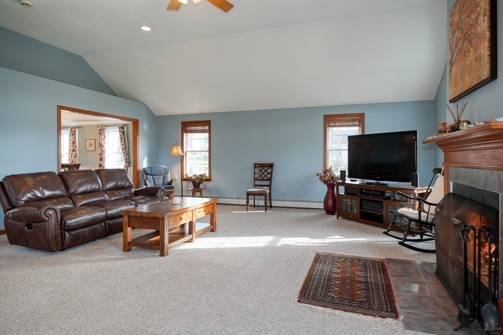 3 Jonathan Circle Rutland, MA 01543 - Photo 9 of 41 Gallery Image 9