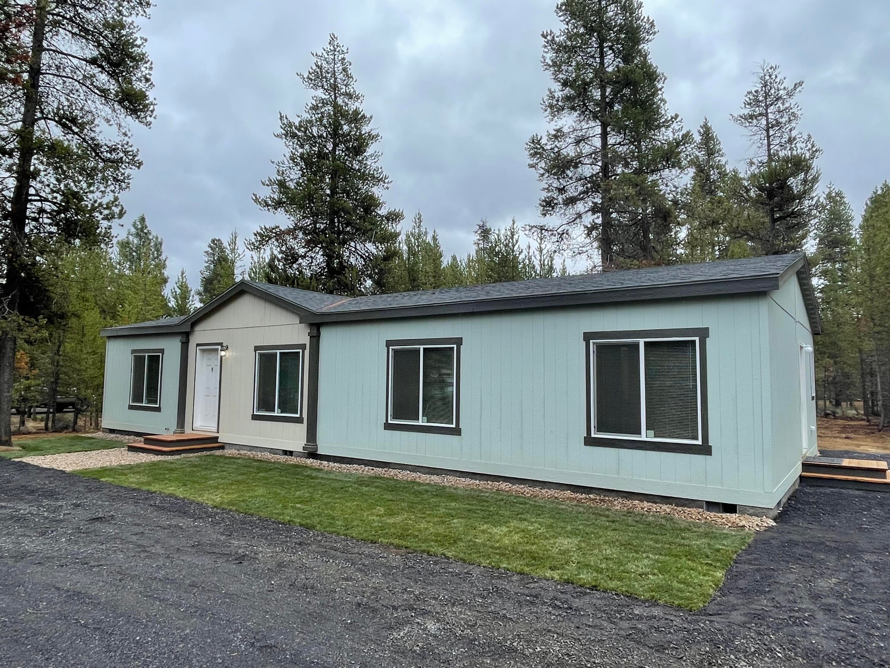 15971 Burgess Road La Pine, OR 97739 - Photo 2 of 32 7F58F550-6D7D-4A52-8717-1717E817E391