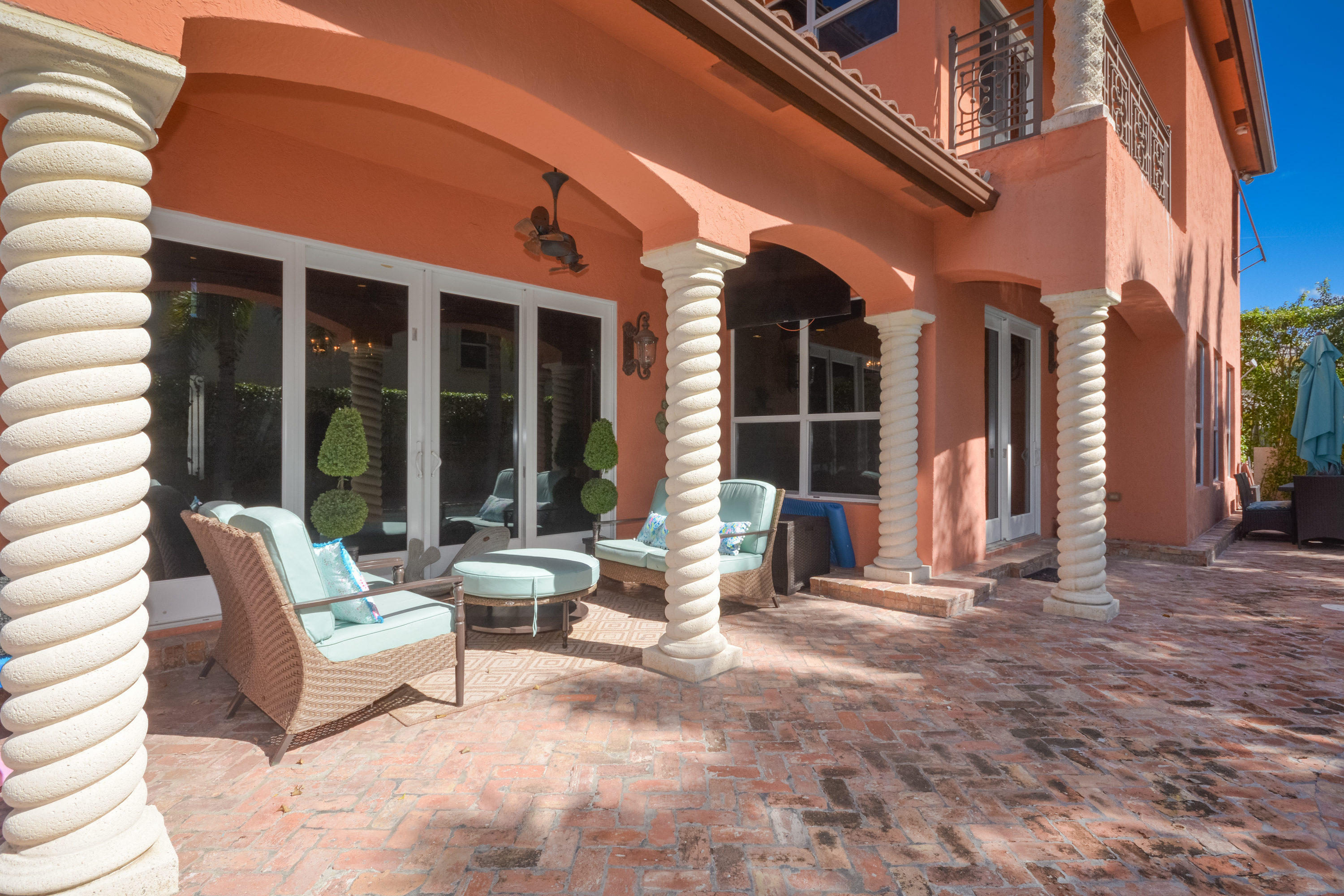 380 Southwest 17th Street Boca Raton, FL 33432 - Photo 15 of 48 380 SW 17th St Boca Raton FL-print-015-4