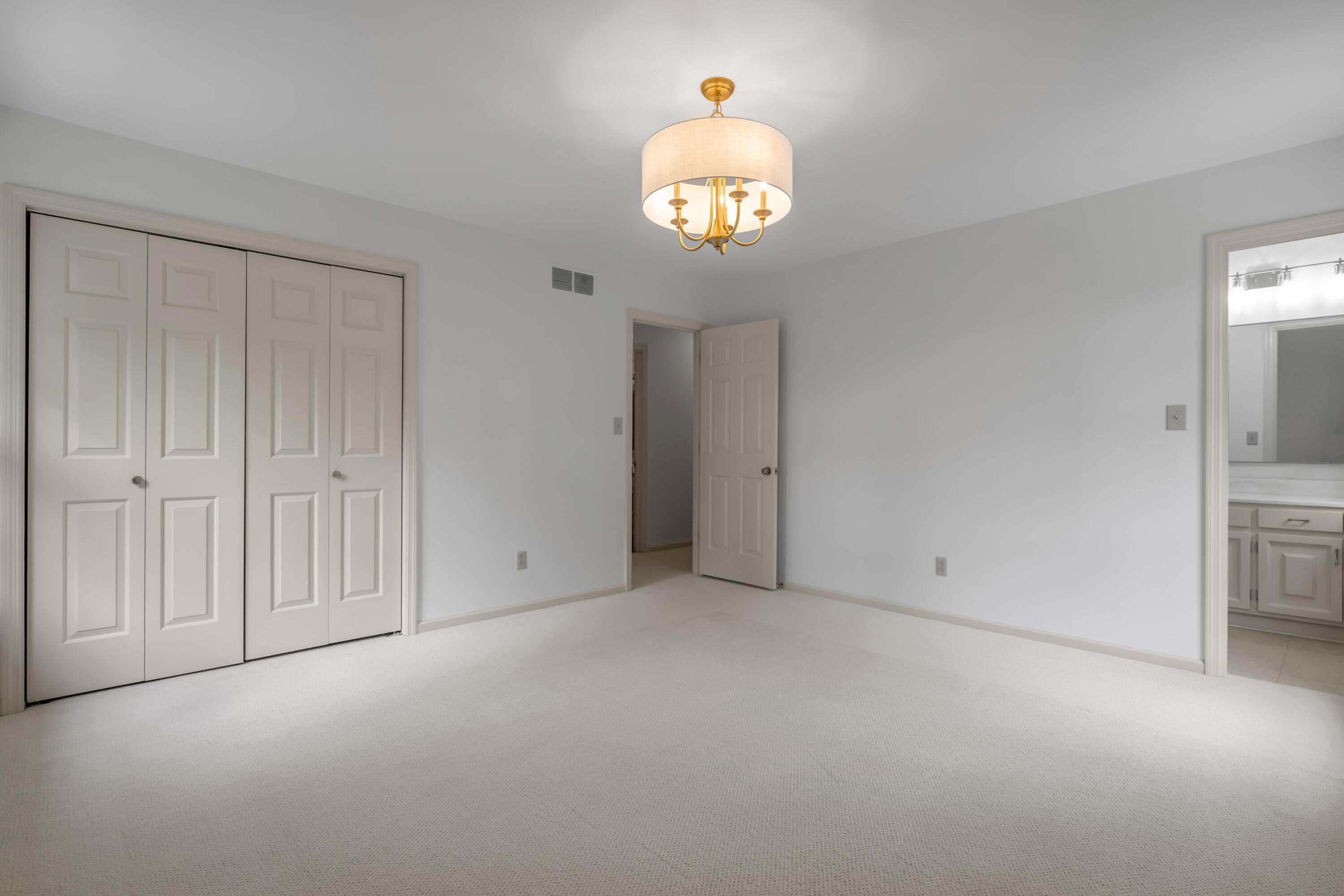 924 Chinoe Road Lexington, KY 40502 - Photo 31 of 70 Primary Bedroom