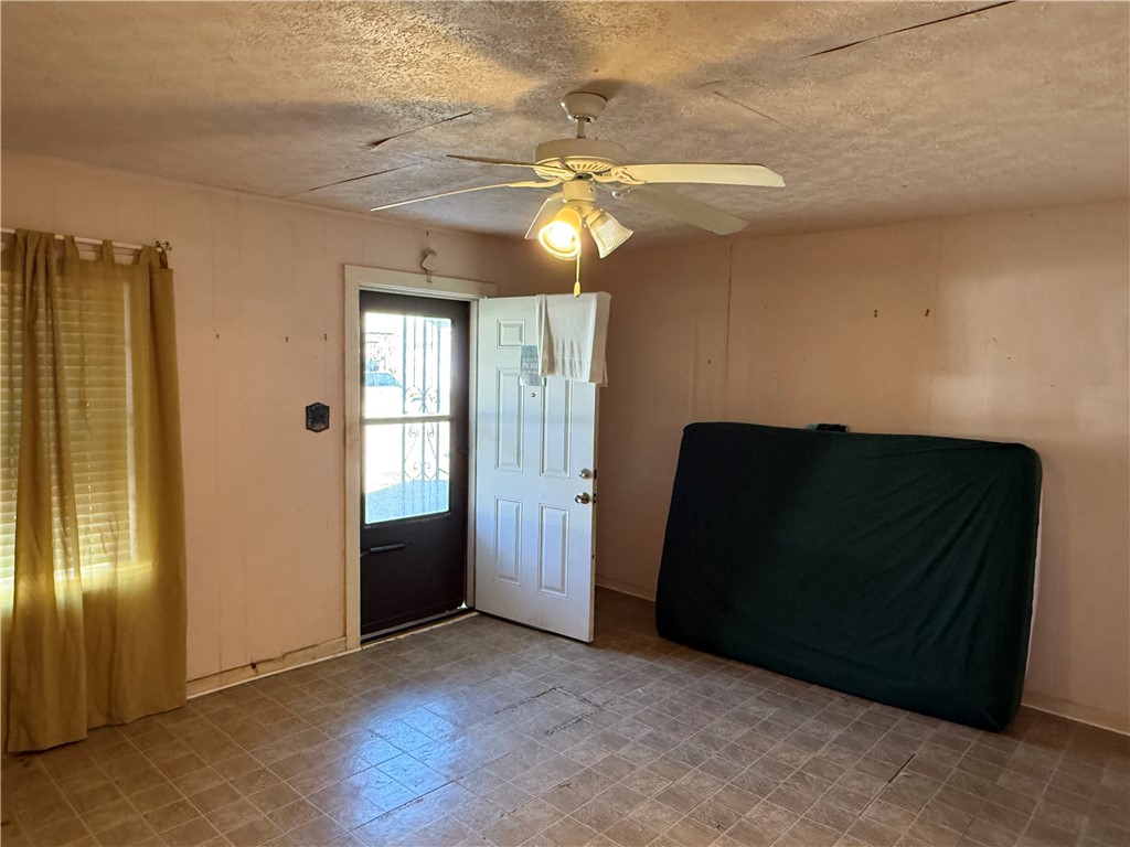 710 Chambers Street Marlin, TX 76661 - Photo 11 of 15