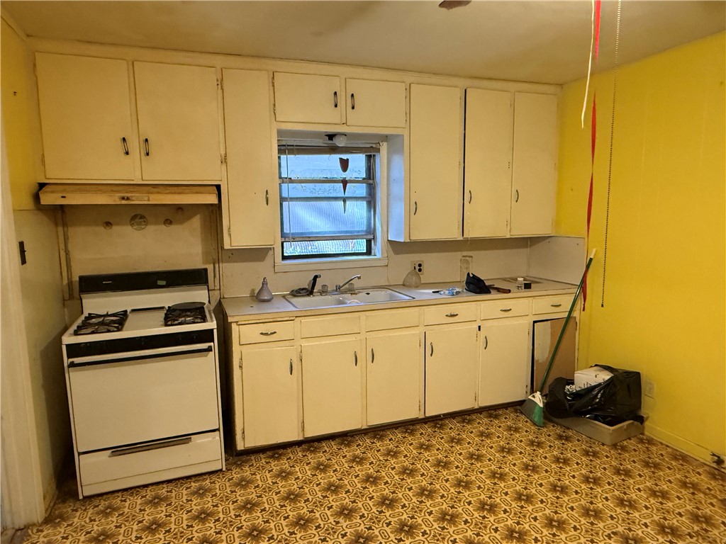 710 Chambers Street Marlin, TX 76661 - Photo 8 of 15