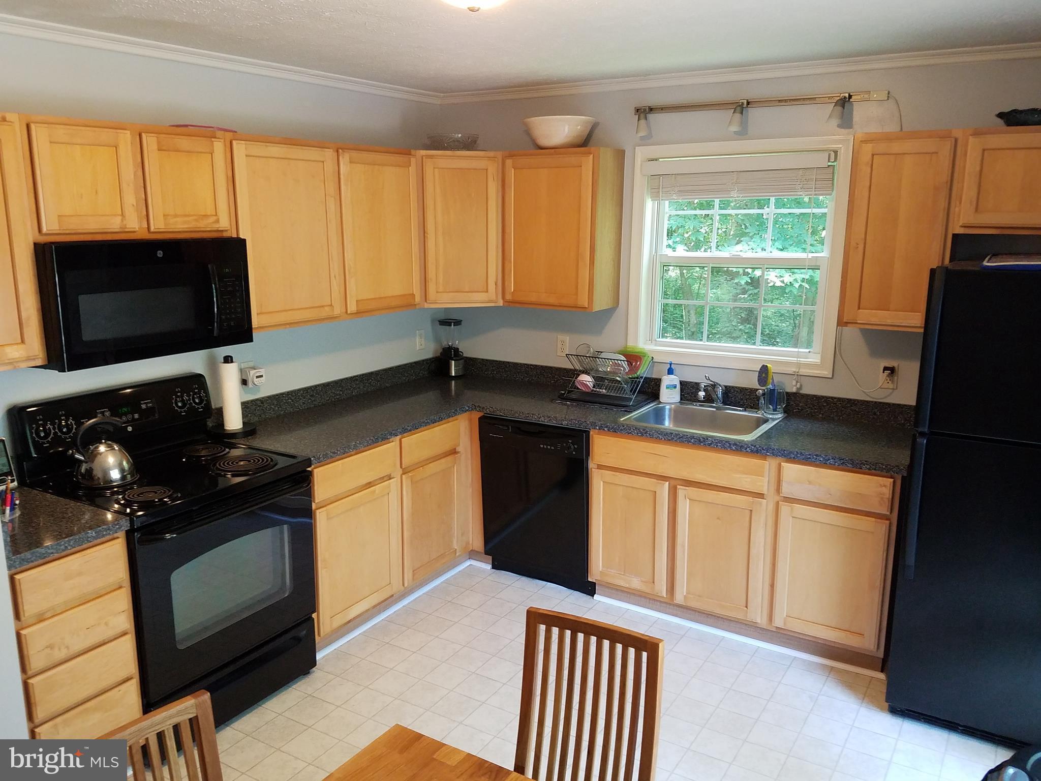 129 Allegheny Road Linden, VA 22642 - Photo 3 of 18 Kitchen