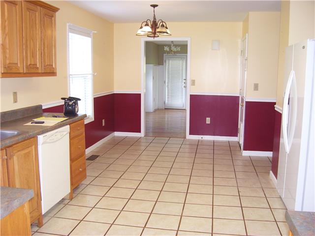 1075 Cliff White Road Columbia, TN 38401 - Photo 4 of 20 View of eat-in area, looking into dining room.