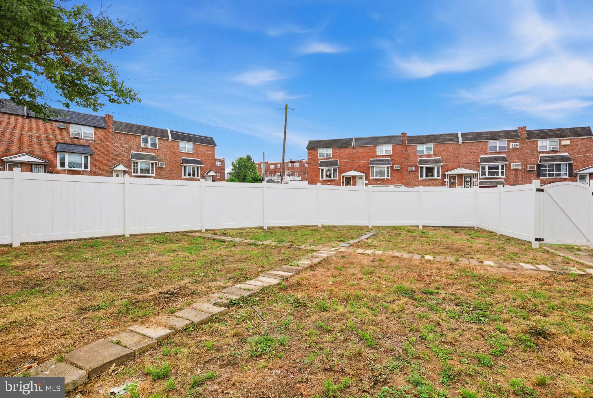 3811 Salina Road Philadelphia, PA 19154 - Photo 36 of 48 Spacious yard with a serene backdrop.