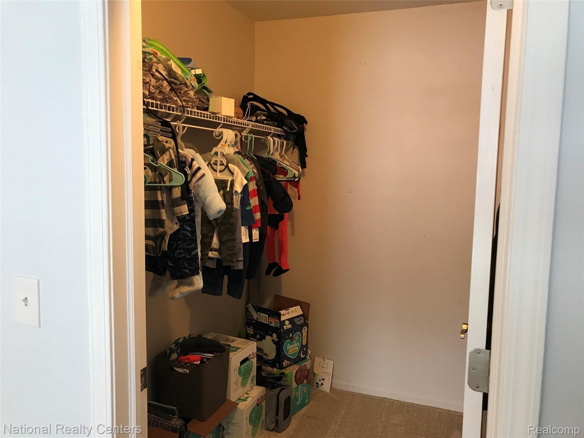 46159 Rhodes Drive Macomb, MI 48044 - Photo 21 of 27 IMG_1968.JPG