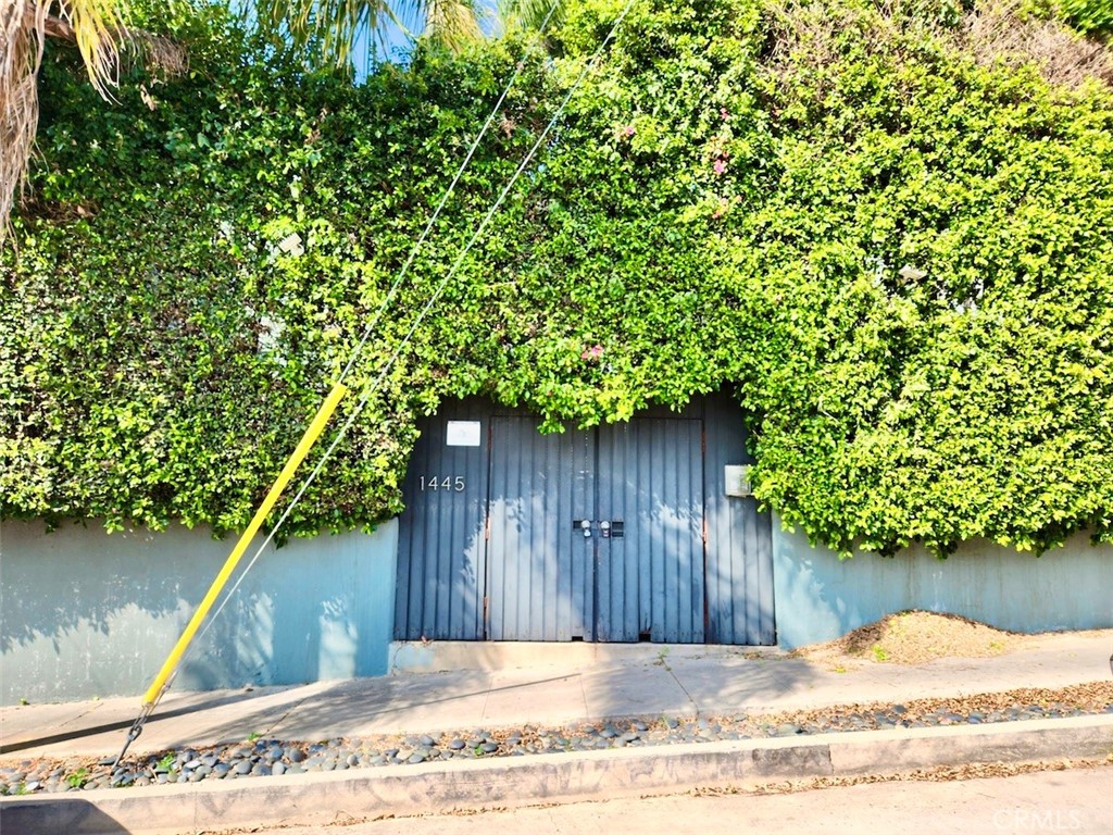 1447 Calumet Avenue, Unit B Los Angeles, CA 90026 - Photo 1 of 12