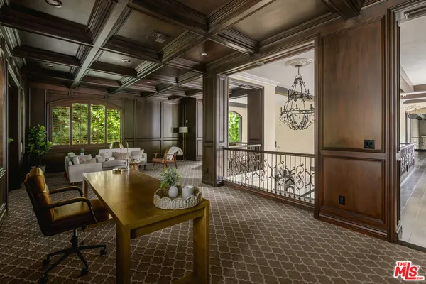 $25,000 | 4705 Los Feliz Boulevard, Los Angeles, CA 90027