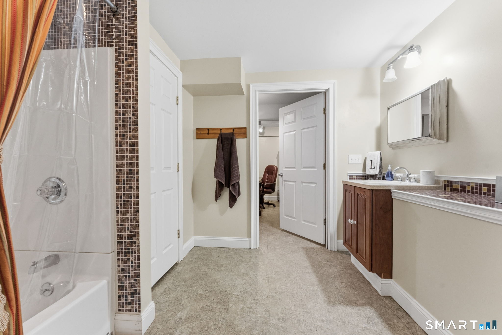 95 Pole Bridge Road Woodstock, CT 06281 - Photo 35 of 40 Partially finished walk out basement - full bathroom