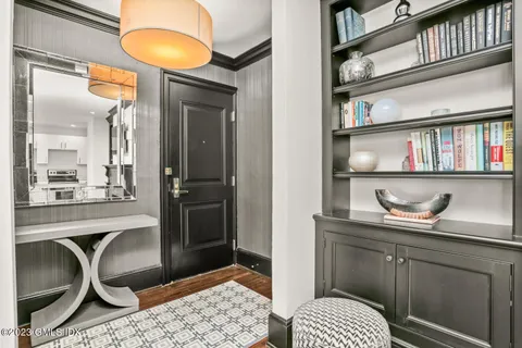 $4,100 | 169 Mason Street, Unit 1D, Greenwich, CT 06830