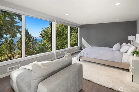 $2,588,000 | 899 Northwest Elford Drive, Seattle, WA 98177