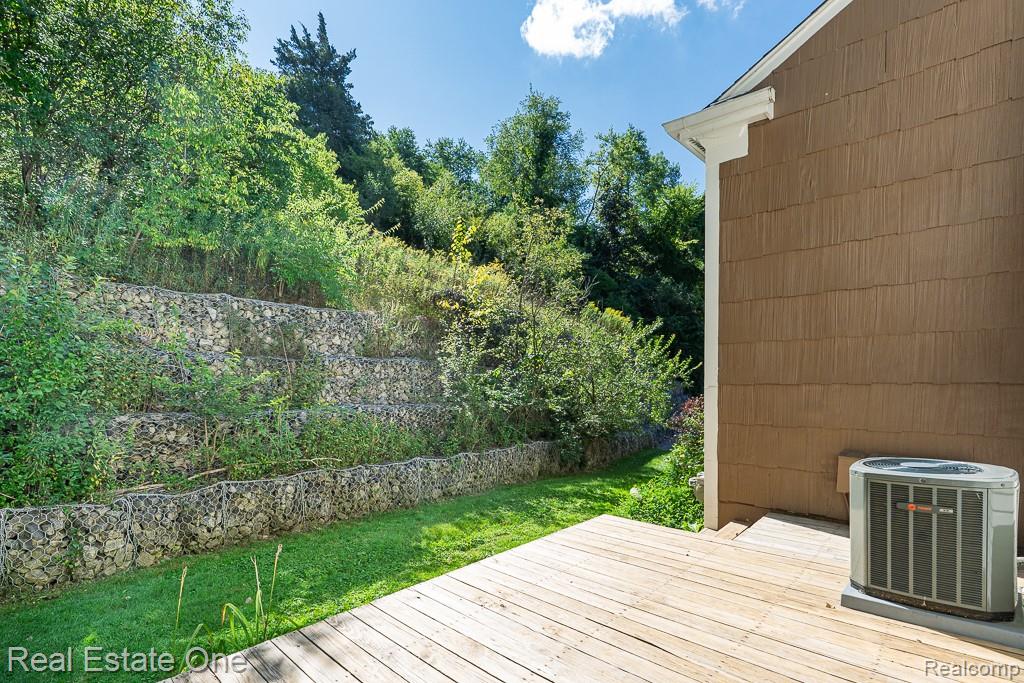 1312 Brook Lane Rochester Hills, MI 48306 - Photo 18 of 22