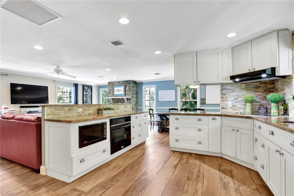 2 Knowles Road Sewall's Point, FL 34996 - Photo 14 of 34 Gallery Image 14