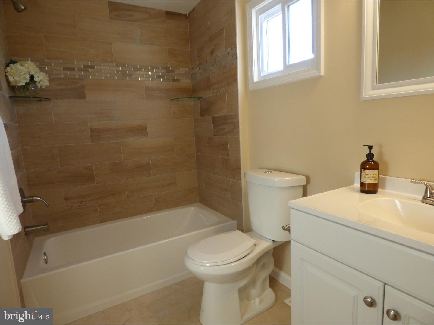 218 Ivy Road Edgewater Park, NJ 08010 - Photo 18 of 20