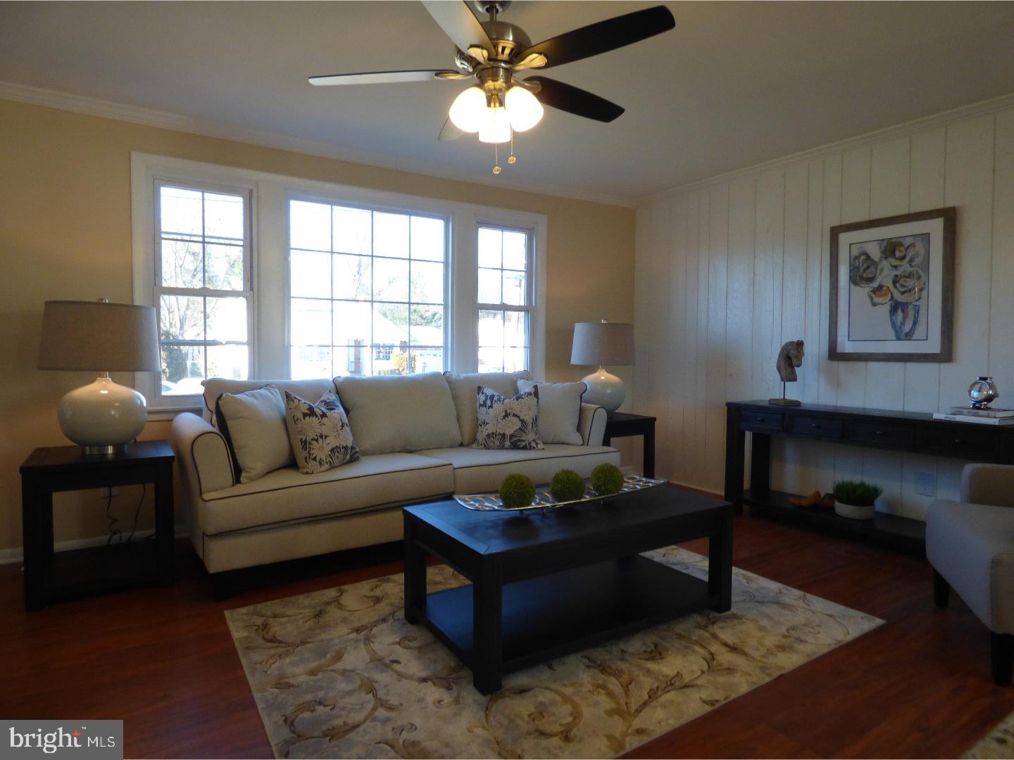 218 Ivy Road Edgewater Park, NJ 08010 - Photo 3 of 20