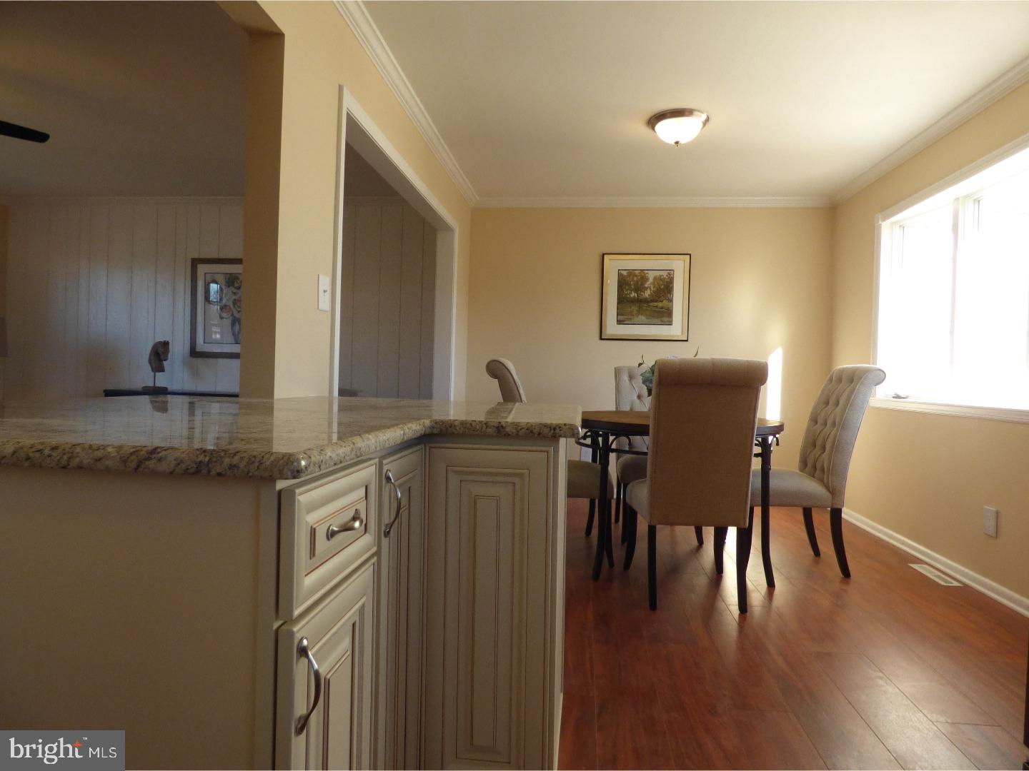 218 Ivy Road Edgewater Park, NJ 08010 - Photo 4 of 20
