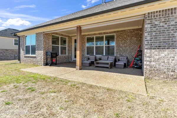 $480,000 | 3938 McElroy Farms Drive, Olive Branch, MS 38654