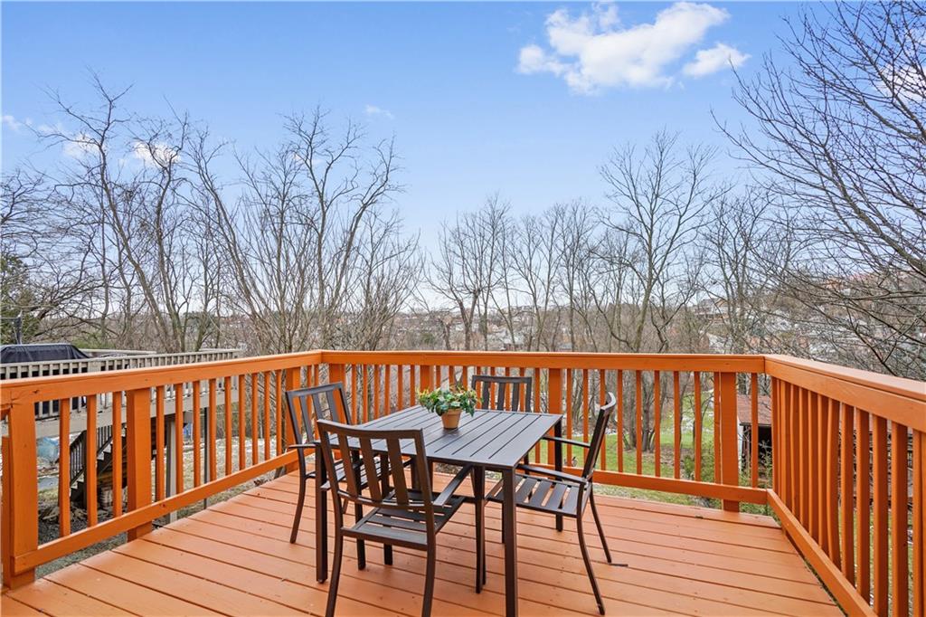 2924 Willett Road Pittsburgh, PA 15227 - Photo 12 of 23 Gallery Image 12